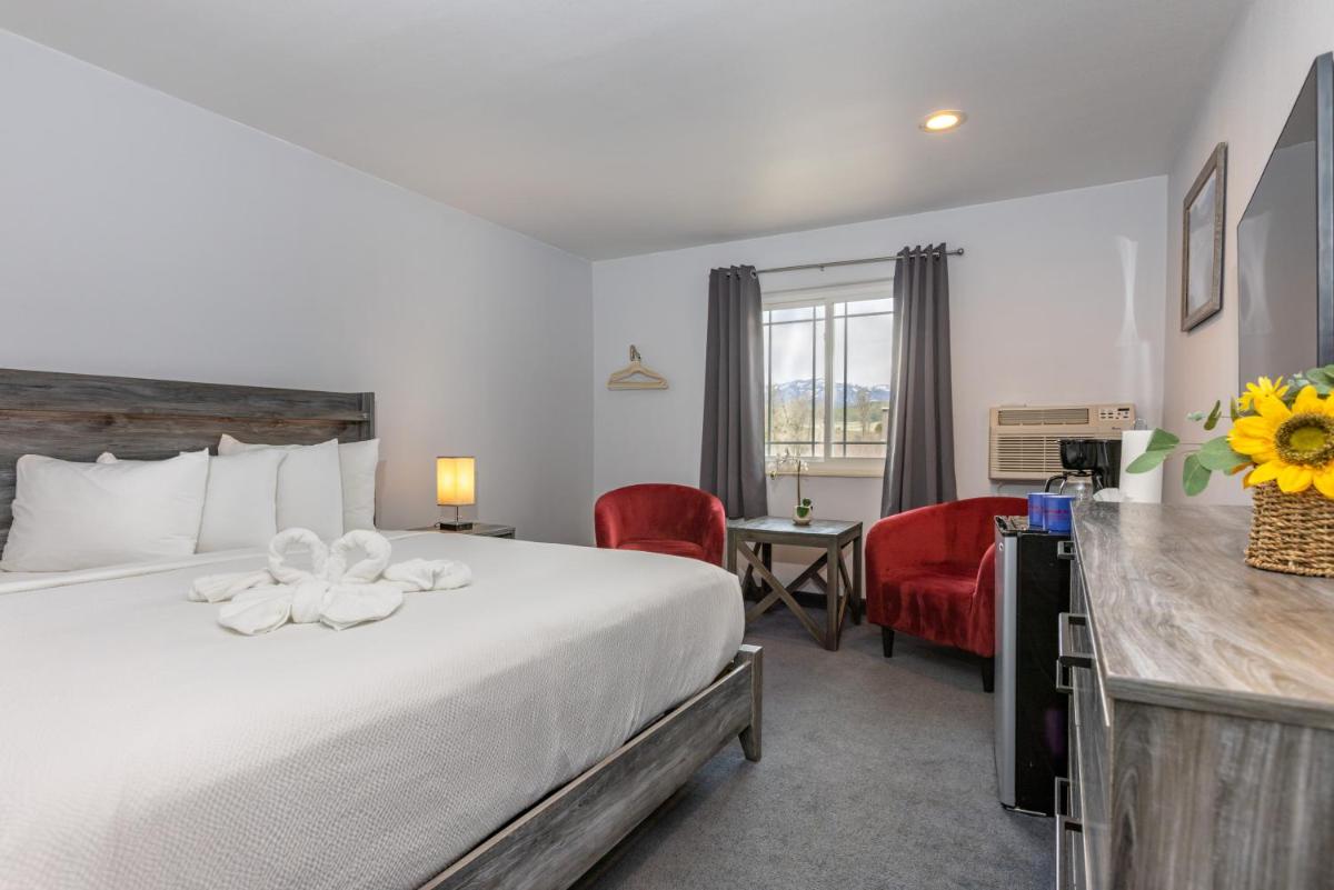 Popular attractions Area Nearby Property